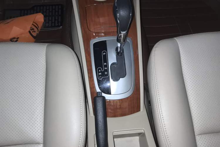 Used Buick Excelle 2013 1.5L Automatic Luxury Model Gear Lever