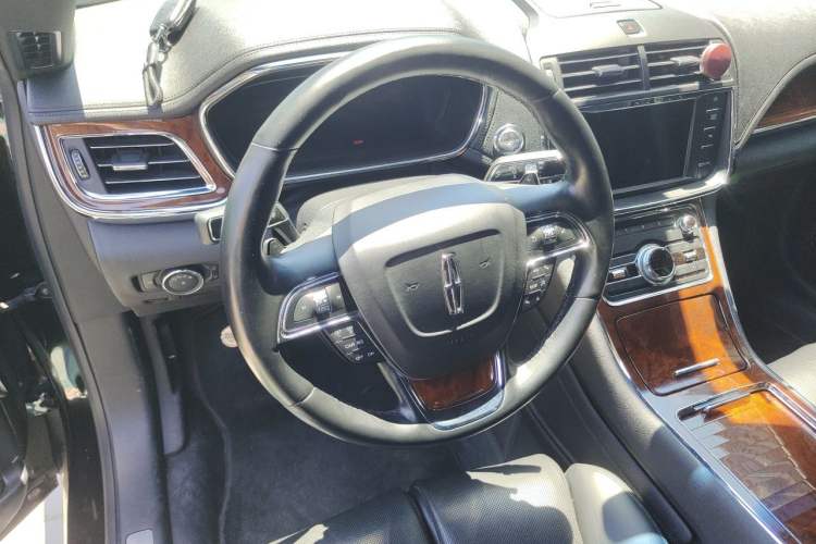 Used Lincoln Continental 2019 2.0T Two-Wheel Drive Luxury Edition China VI Standard