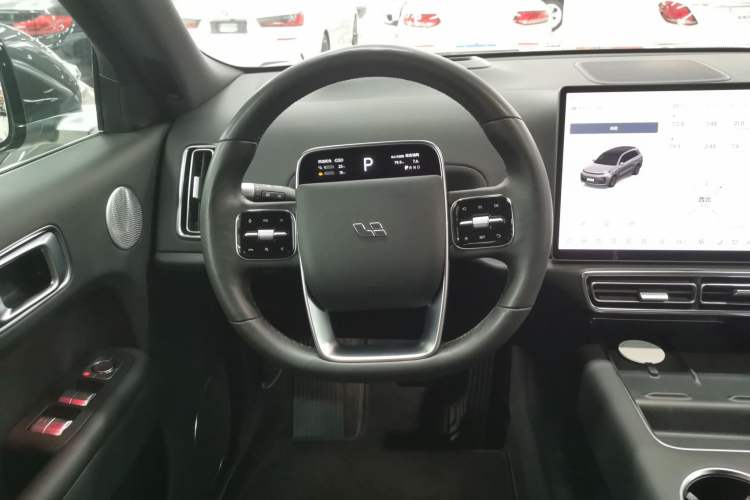 Used Li Auto L8 2023 Pro Model Steering Wheel