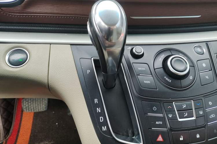 Used Buick GL8 2017 25S Comfort Version China V Standard