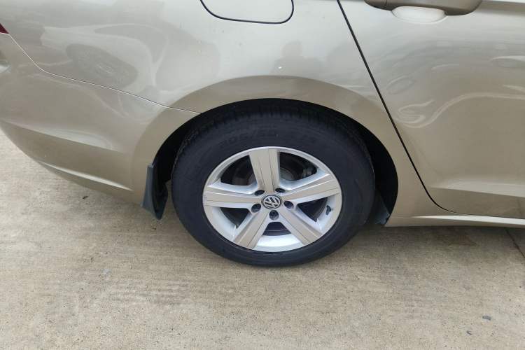 Used Volkswagen Lamando 2017 230TSI DSG Fashion Edition
