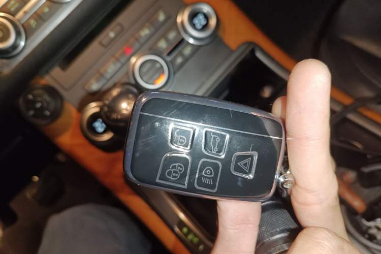 Used Land Rover Range Sport 2012 3.0 TDV6 HSE Diesel Edition Vehicle Key