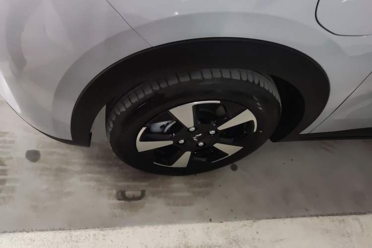 Used Wuling Bingo PLUS 2024 330 km Range Five-Seater Version