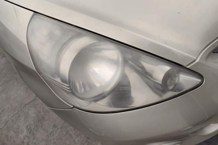 Used Honda Fit 2007 1.5L manual standard version Right Front Headlight