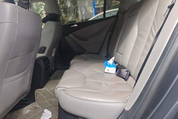 Used Volkswagen Magotan 2011 1.8TSI DSG Luxury Model Left Rear Seat