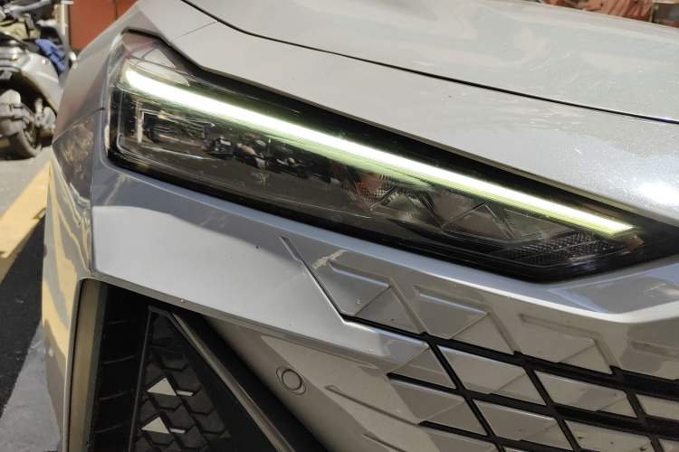 Used CHANGAN UNI-V 2022 1.5T Prestige Version