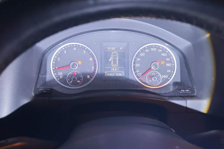 Used Volkswagen Tiguan 2012 1.8TSI Automatic Two-Wheel Drive Urban Edition Instrument Cluster