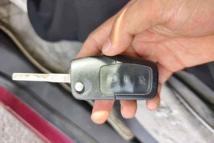 Used Ford Fiesta 2013 Hatchback 1.5L Manual Fashion Edition Vehicle Key