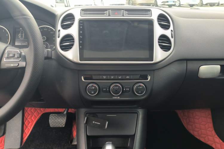 Used Volkswagen Tiguan L 2017 300TSI Automatic Two-Wheel Drive Silk Road Comfort Edition