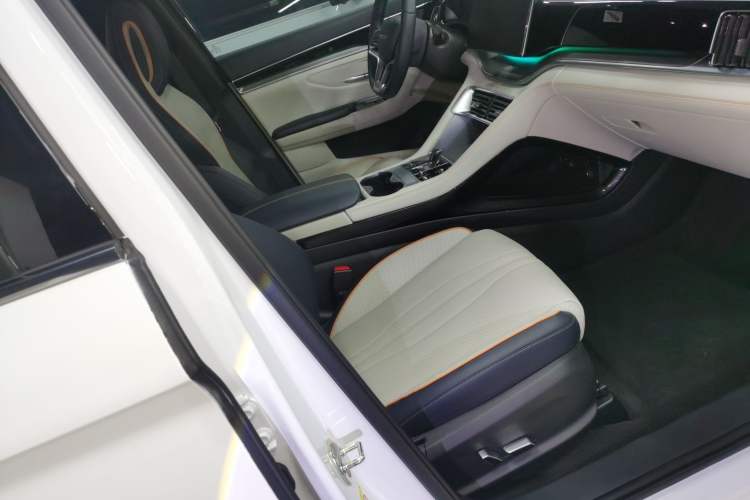 Used BYD Song PLUS New Energy 2023 Champion Edition DM-i 110KM Flagship PLUS Right Front Seat