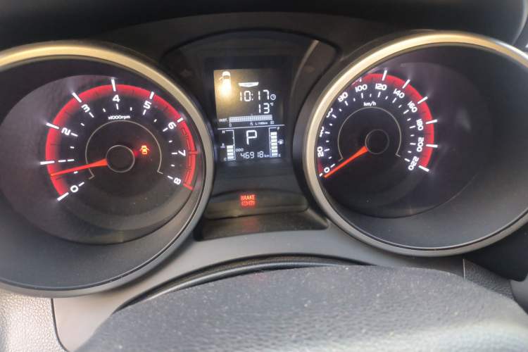 Used SsangYong Tivolan 2015 1.6L Automatic Two-Wheel Drive Zhi Chun Edition Odometer Close Up