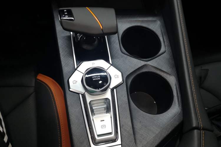 Used CHANGAN UNI-V 2023 1.5T Prestige Model Gear Lever