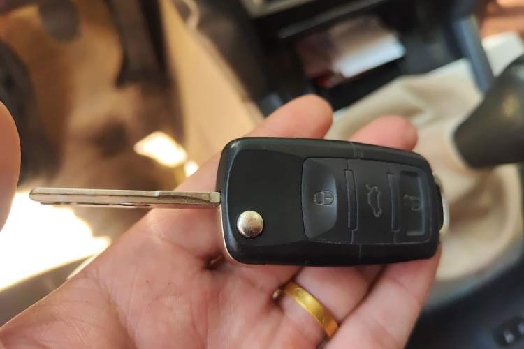 Used Skoda Octavia 2009 1.6L Manual Eado Edition Vehicle Key