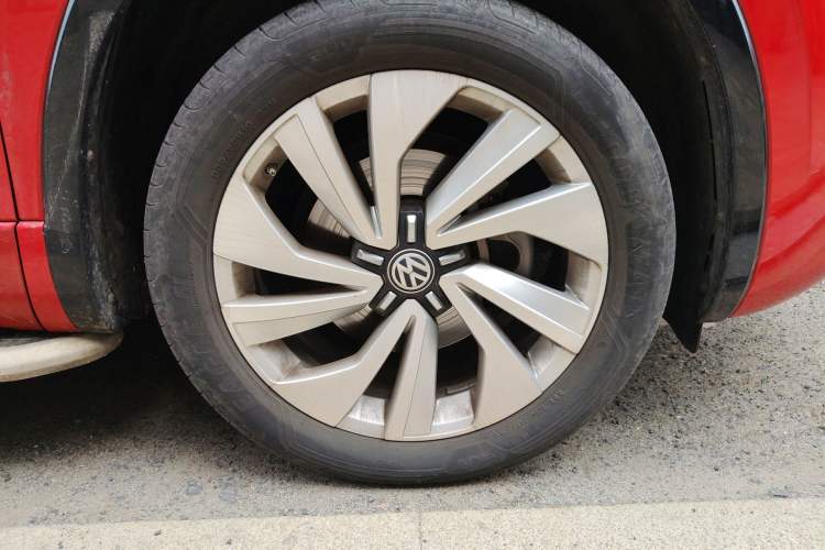 Used Volkswagen Tayron X 2020 330TSI Two-Wheel Drive Luxury Smart Connectivity Version Right Front Wheel Hub