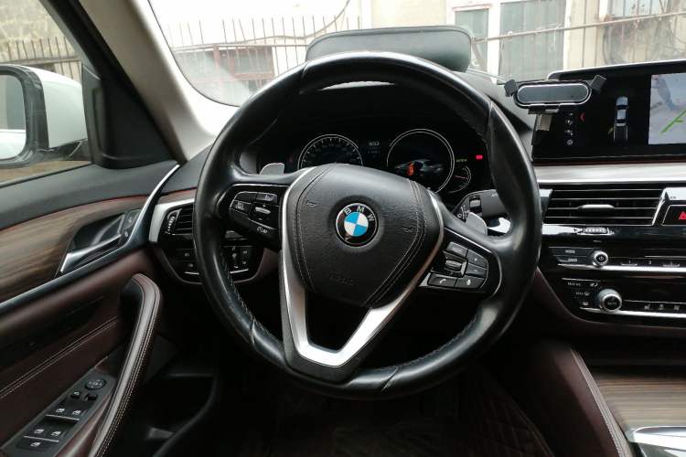 Used BMW 5 Series 2018 530Li Leading Edition Luxury Package Steering Wheel