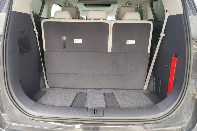 Used Buick GL8 New Energy 2026 Model Lu Zun Luxury Edition Trunk