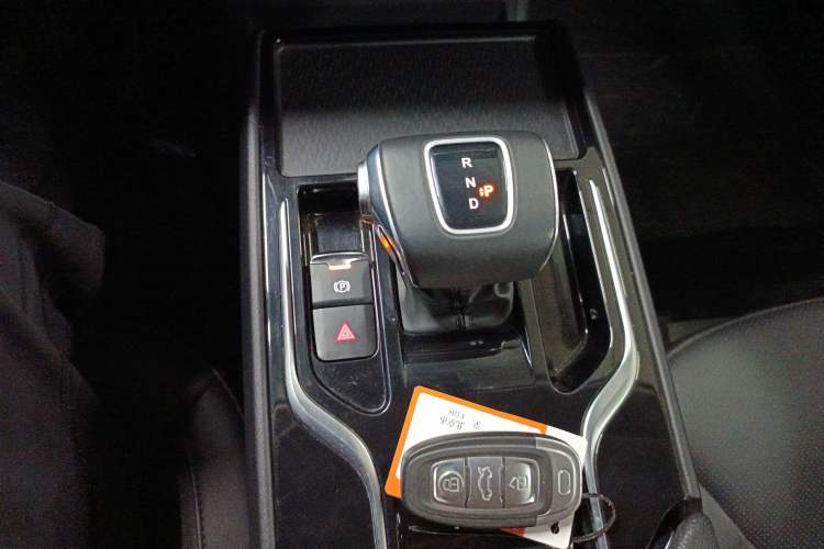 Used Hongqi E-QM5 2022 431 km Charge & Enjoy Edition