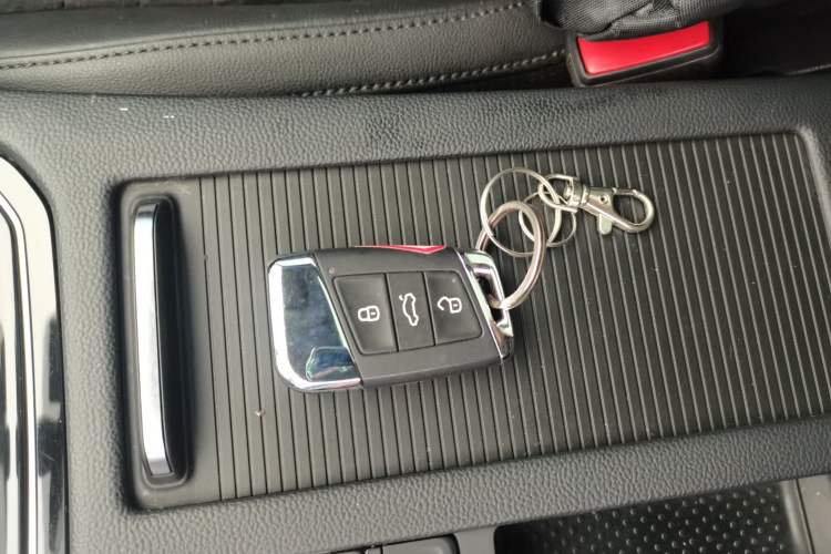 Used Volkswagen Magotan 2017 330TSI DSG Luxury Model
