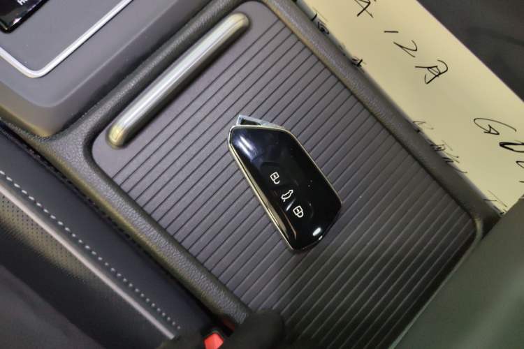 Used Volkswagen Golf 2023 Facelift 280TSI DSG R-Line Lite