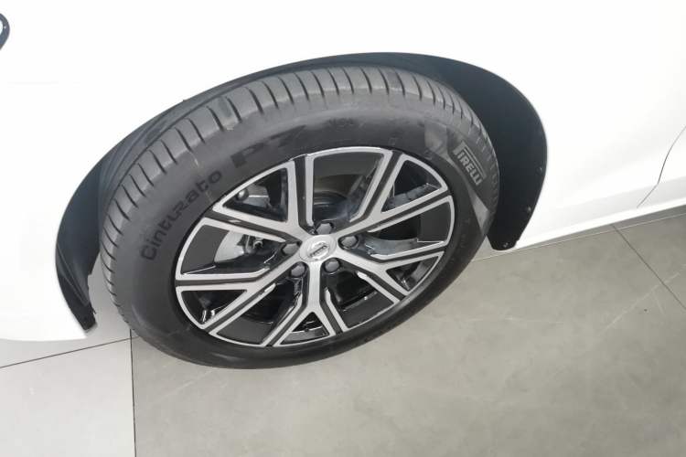 Used Volvo S60 2025 B4 Zhiyi Luxury Edition