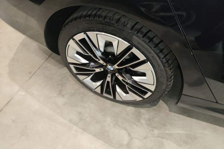 Used BMW 5 Series 2024 530Li Luxury Package Premium Edition
