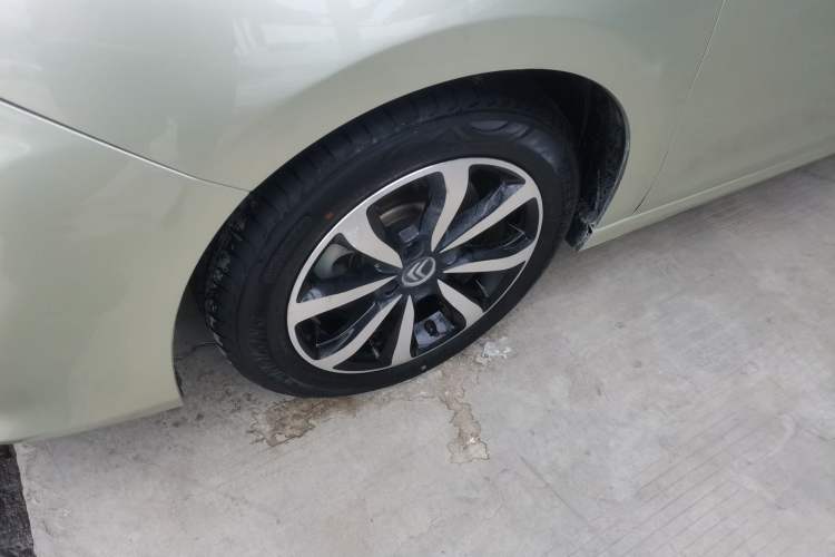 Used Citroen C4 Sega 2016 1.6L Automatic Luxury Model Left Front Wheel Hub