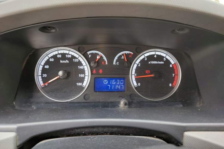 Used Foton Scenic G7 2020 2.4L Commercial Version Long Wheelbase High-Roof 2-Seat Van China VI Emission Standard 4K22D4M Instrument Cluster