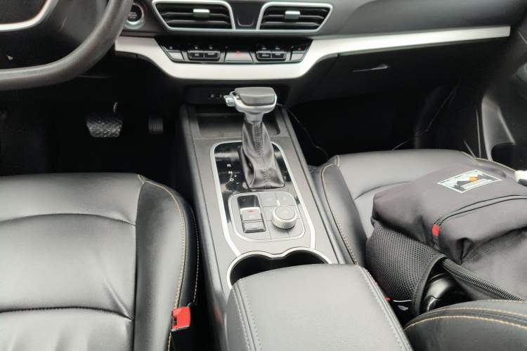 Used Cowin Xuanjie 2021 1.5L CVT Star Edition Gear Lever