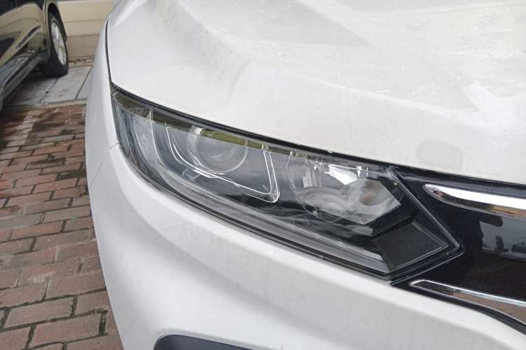 Used Honda XR-V 2015 1.5L LXi CVT Classic Edition Right Front Headlight