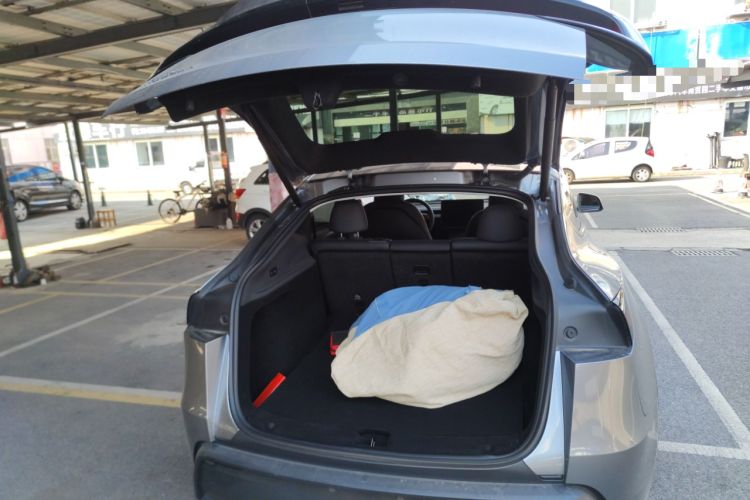 Used Tesla Model Y 2025 Rear-Wheel-Drive Version