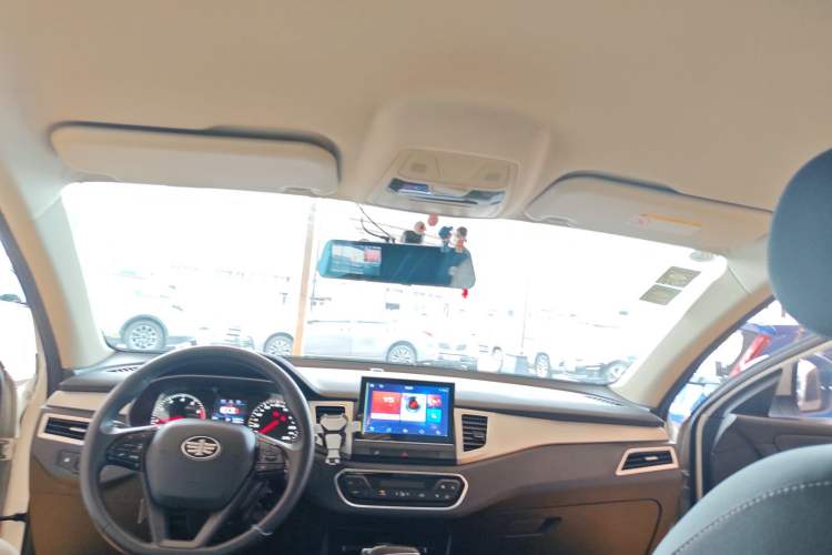 Used FAW Junpai D80 2019 TD220 Automatic Tech Model Headliner