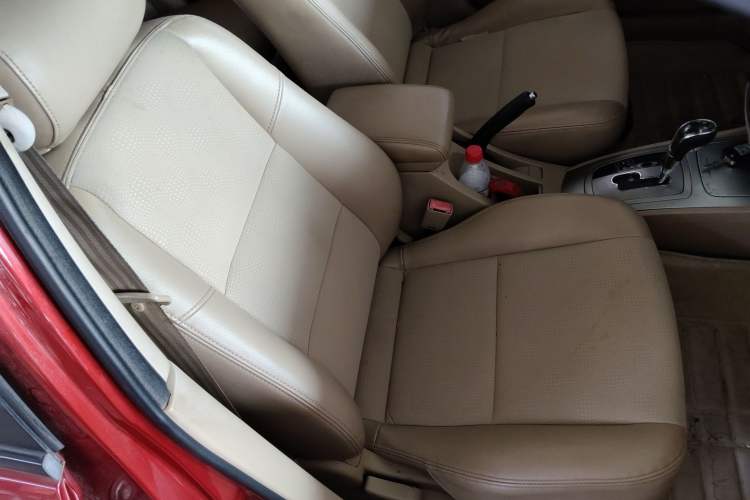 Used Buick Excelle 2013 1.5L Automatic Classic Model
