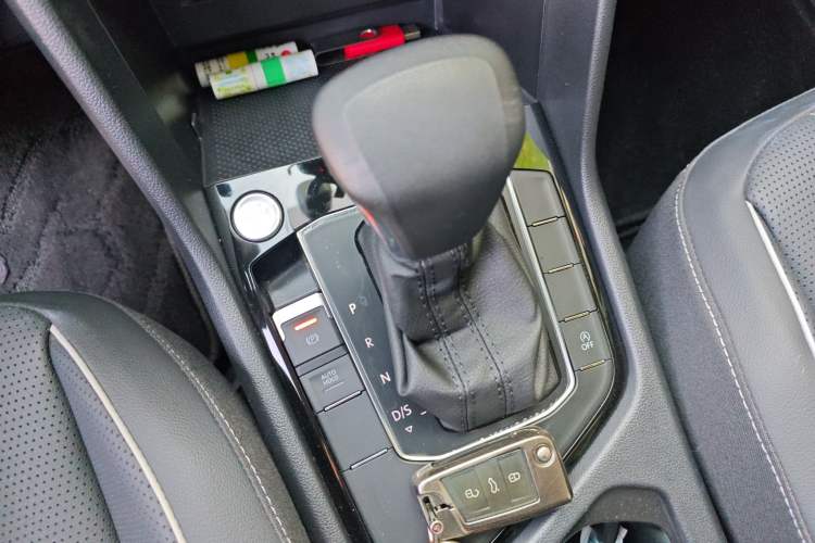 Used Volkswagen Tiguan L 2023 Revised Version 330TSI Automatic Two-Wheel Drive Smart Enjoyment Edition
