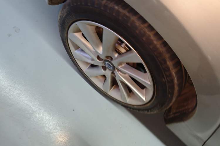 Used Volvo S60 2015 S60L 2.0T Zhiyuan Edition
