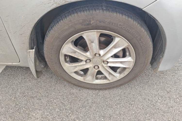 Used Honda Fit 2011 1.3L automatic comfort version Right Front Wheel Hub