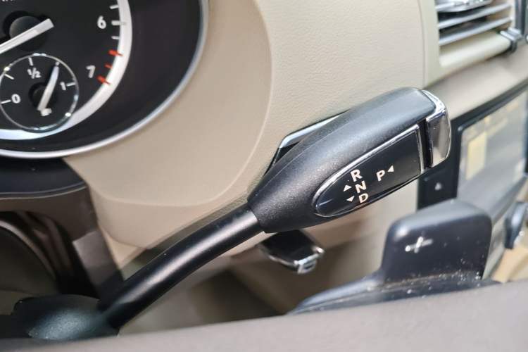 Used Mercedes-Benz R-Class 2014 R 320 4MATIC Business Model