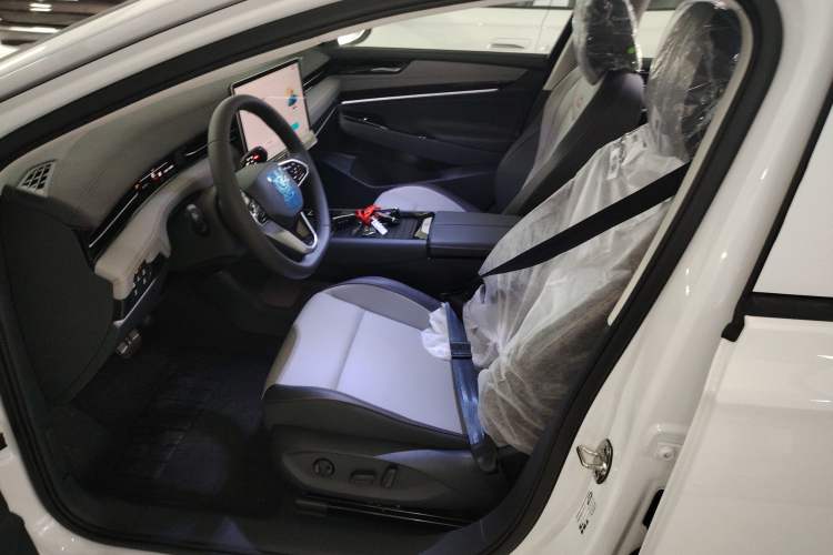 Used Volkswagen ID.7 VIZZION 2024 AIR model