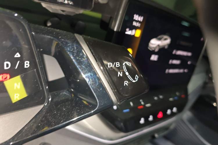 Used Volkswagen ID.4 CROZZ 2021 Long-Range PRO Two-Wheel Drive Version Gear Lever