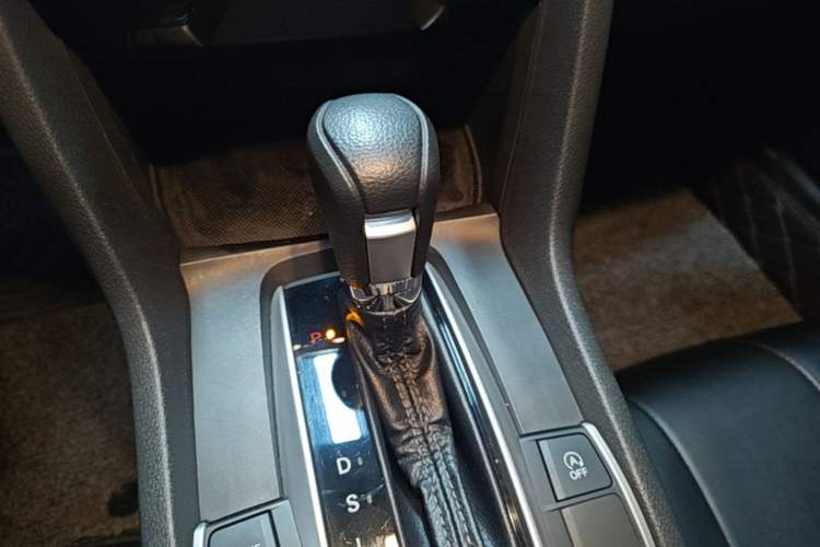 Used Honda Civic 2016 220TURBO CVT Luxury Edition