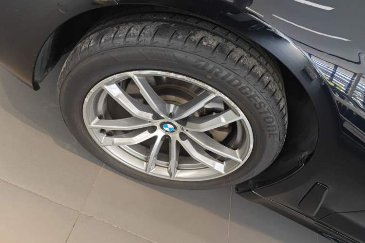 Used BMW 5 Series 2019 525Li M Sport Package Exterior 4