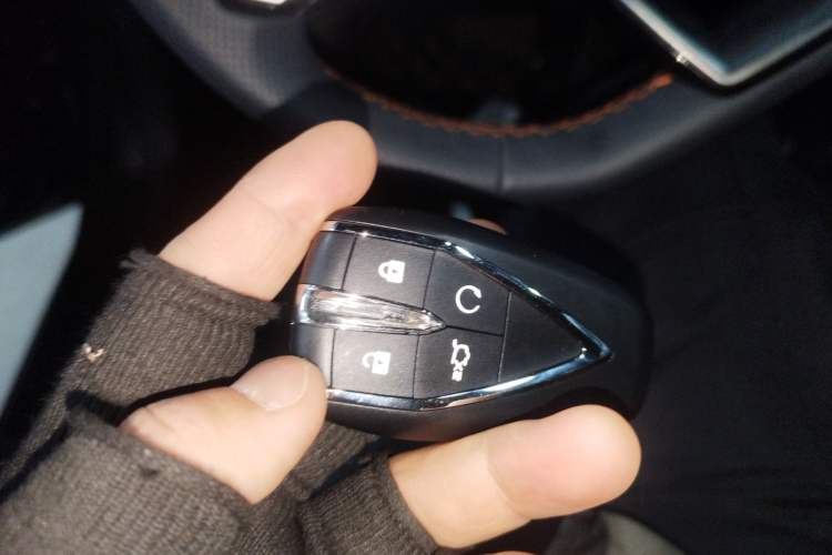 Used CHANGAN UNI-V 2022 1.5T Prestige Version