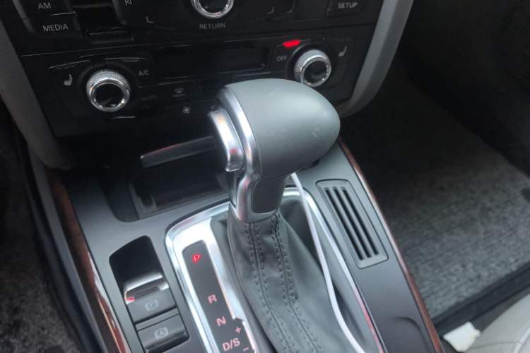 Used Audi A4L 2015 35 TFSI Automatic Comfort Model