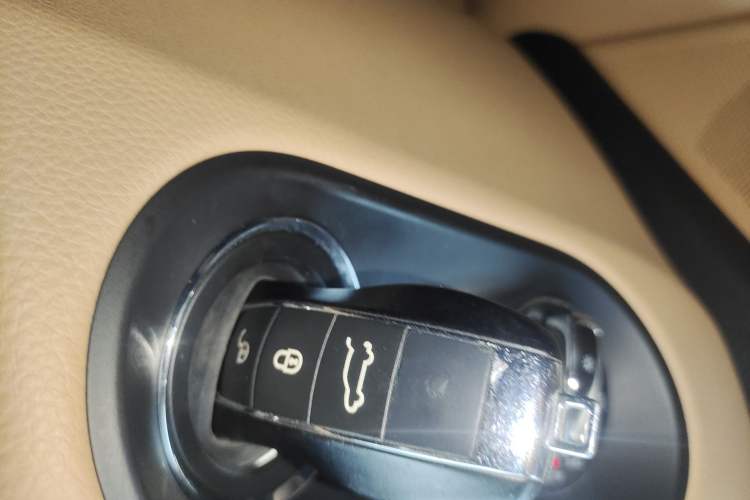 Used Porsche Macan 2017 Macan 2.0T Vehicle Key