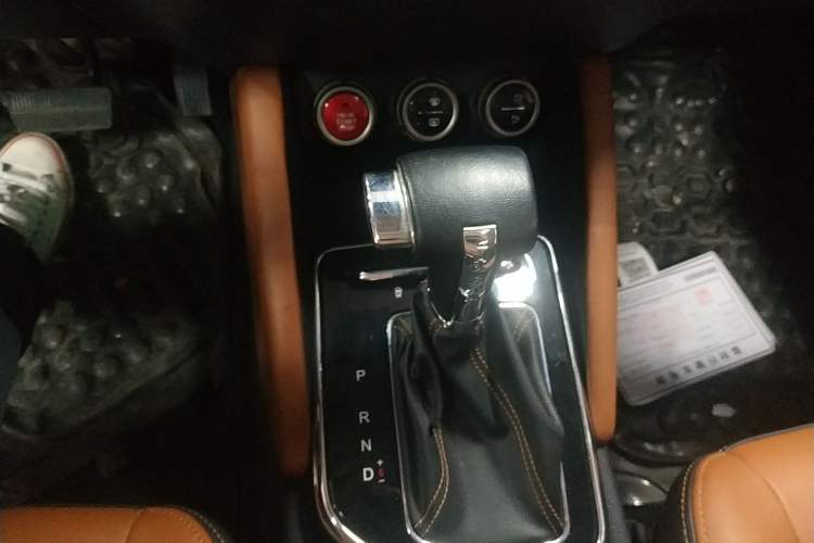 Used CHANGAN OSHAN CX70 2017 CX70T 1.5T Automatic Zunqing Edition Gear Lever