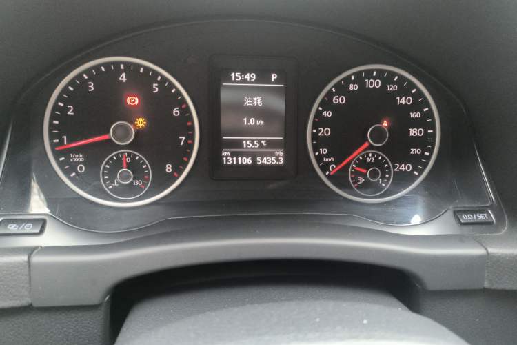 Used Volkswagen Tiguan 2015 1.8TSI Automatic Two-Wheel Drive Trend Edition Odometer Close Up