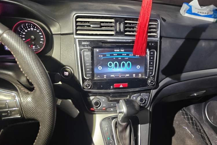 Used Haval M6 2017 1.5T Automatic Two-Wheel Drive Elite Model Audio And AC Panel