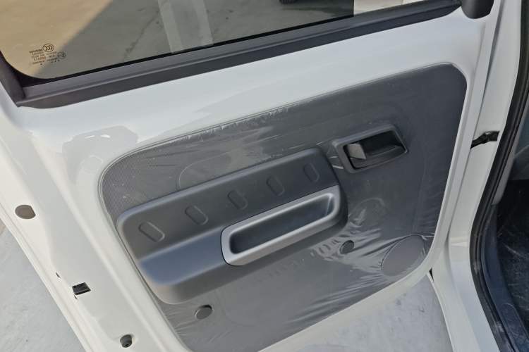 Used Wuling Zhiguang New Energy 2025 Standard Model