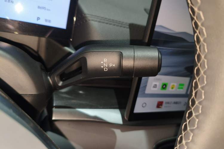 Used Geely Galaxy A7 2025 Model EM-i 150km Exploration+ Edition Gear Lever