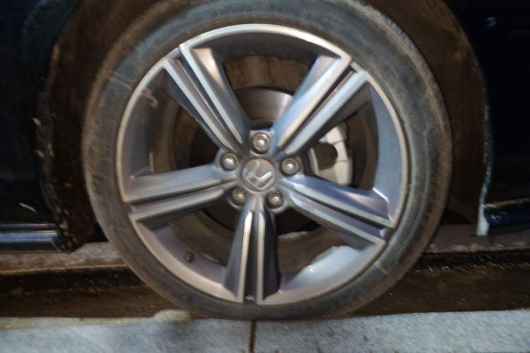 Used Honda Accord 2023 260TURBO Excellence Edition Right Front Wheel Hub