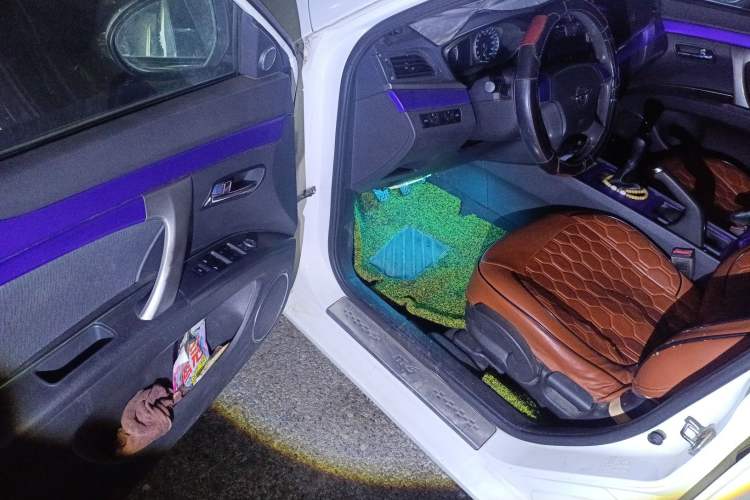 Used Haima M6 2015 1.5T Manual Comfort Model Driver Seat